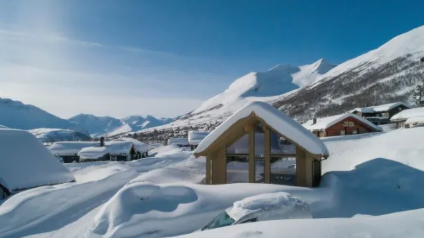 Fjellsætra Alpegrend: Nyoppført, moderne hytte med sentral beliggenhet - klar til egeninnsats!