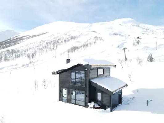 Fjellsætra Alpin Lodge: Flott hytte med god beliggenhet, panoramautsikt og ski-in/ski-out!